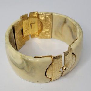 ▪︎Hinged Bracelet